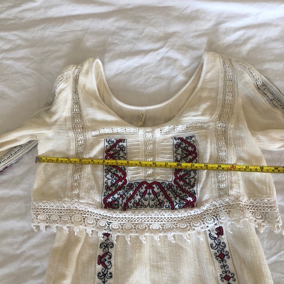 Off-white, boho style, embroidered mini dress. - Picture 5 of 5
